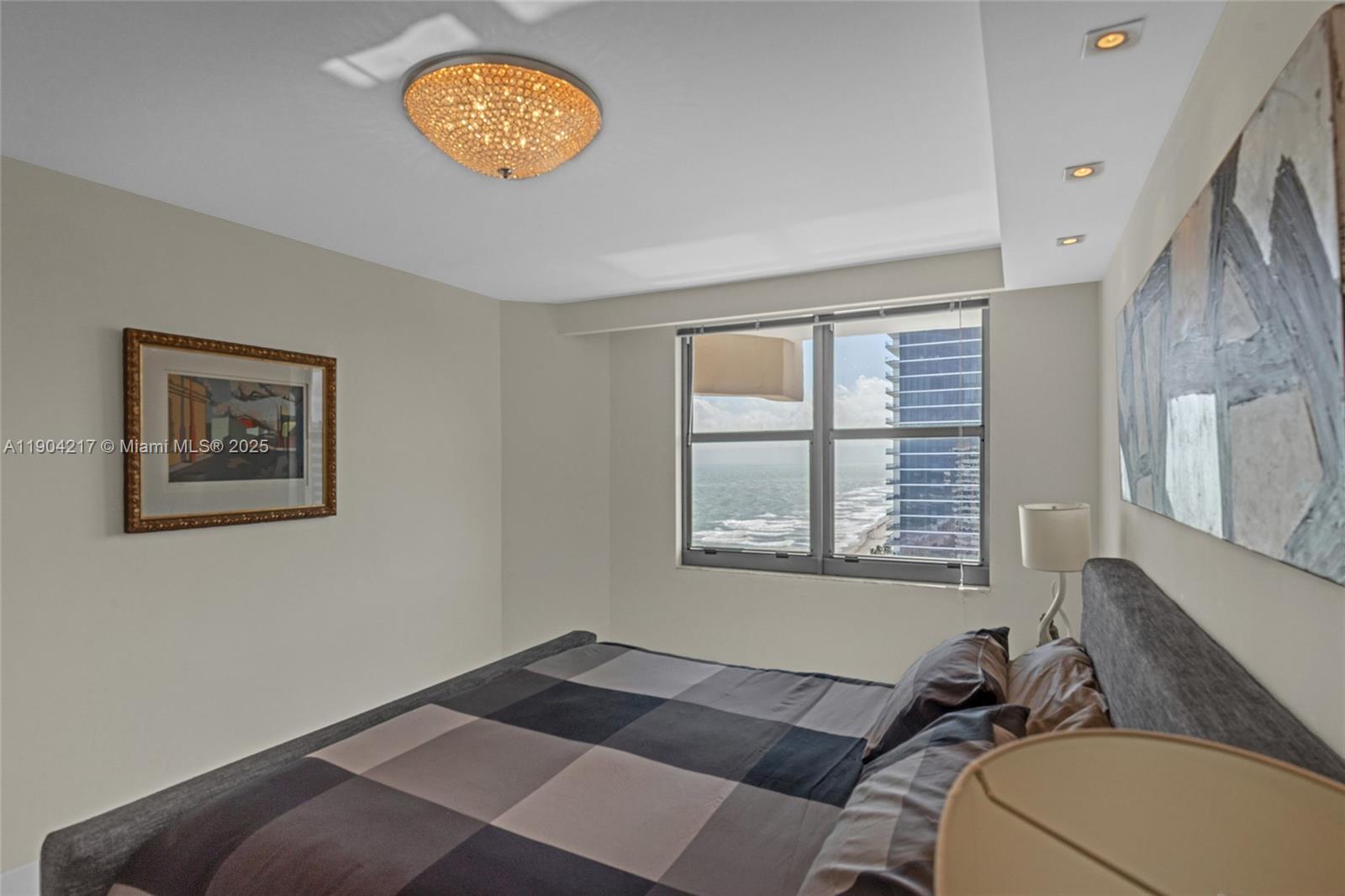 22N 2 / 2 870 sq. ft. $ 2025-10-28 0 Photo