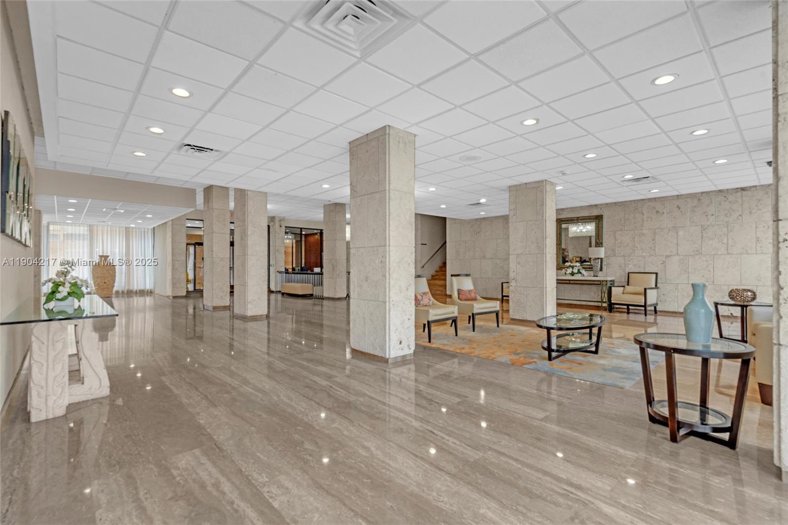 22N 2 / 2 870 sq. ft. $ 2025-10-28 0 Photo