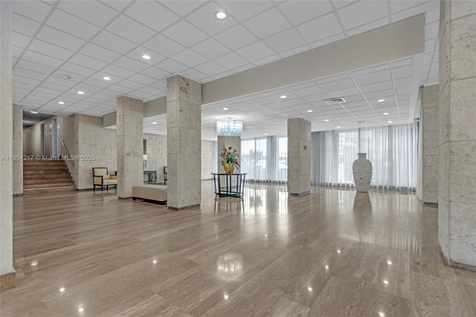 22N 2 / 2 870 sq. ft. $ 2025-10-28 0 Photo