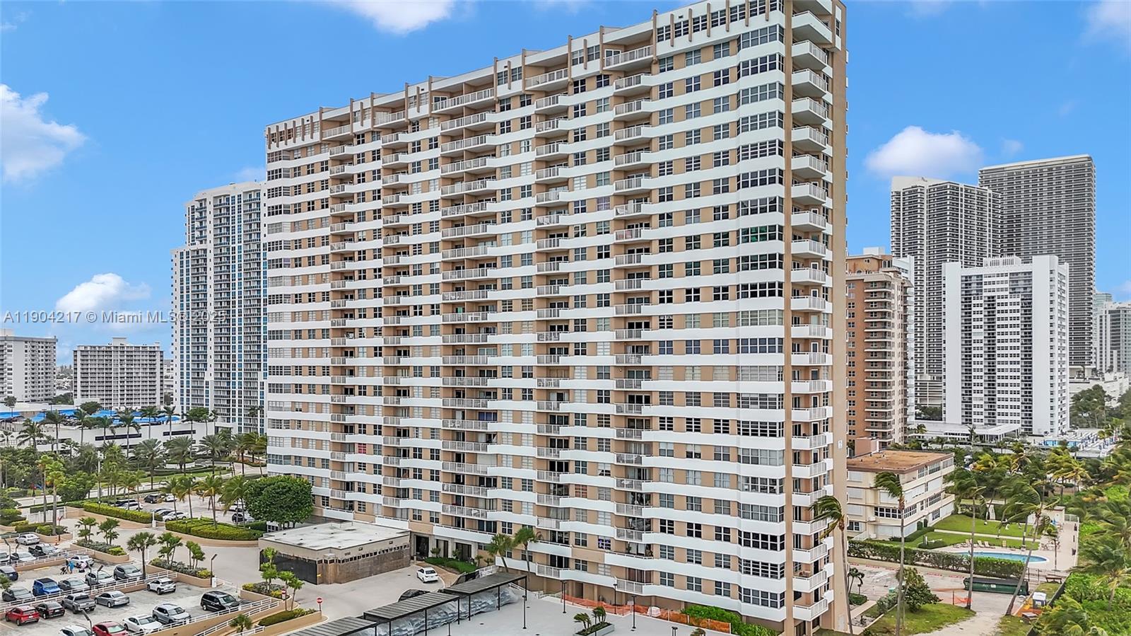 22N 2 / 2 870 sq. ft. $ 2025-10-28 0 Photo