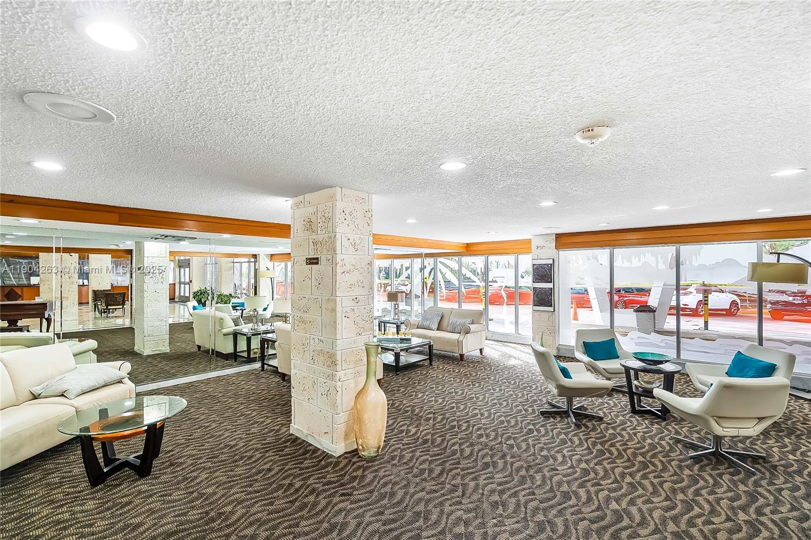 See details 2208 2 / 2 1233 sq. ft. $ 2025-10-28 0 Photo