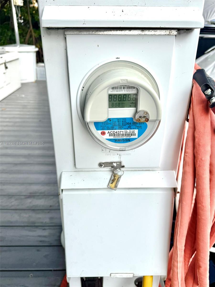   /   sq. ft. $ 2025-10-28 0 foto