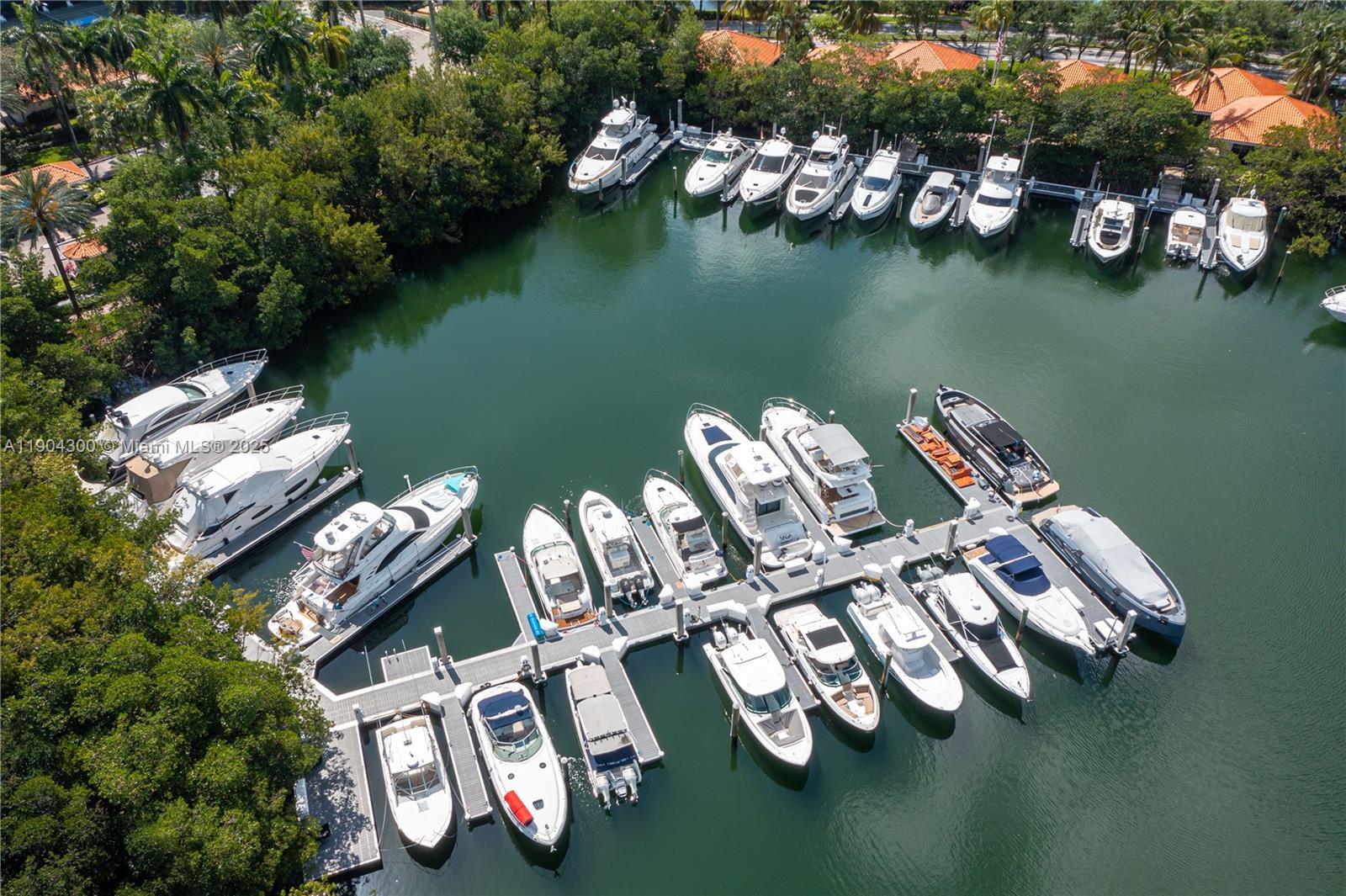   /   sq. ft. $ 2025-10-28 0 foto