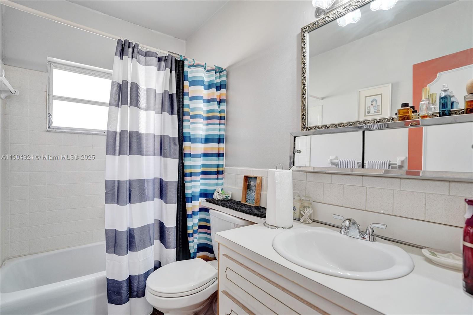 See details / 3956 sq. ft. $ 2025-10-28 0 Photo