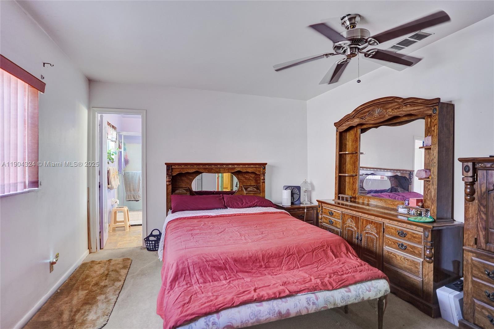 See details / 3956 sq. ft. $ 2025-10-28 0 Photo