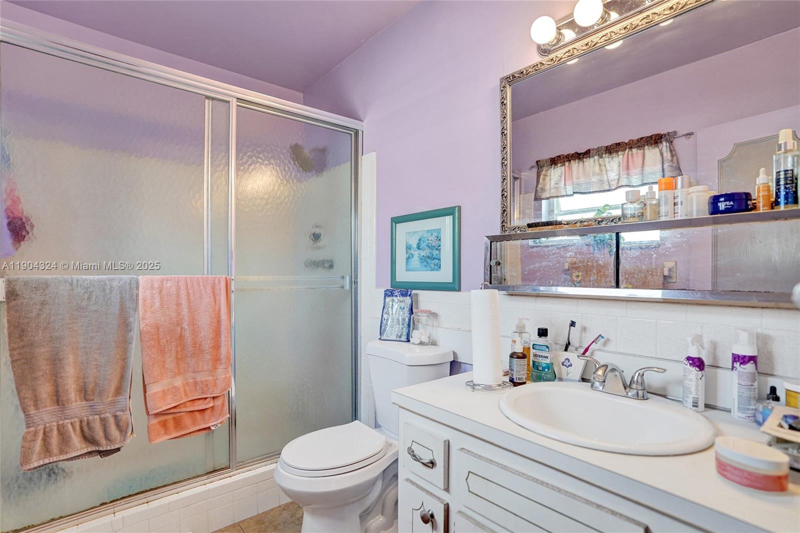 See details / 3956 sq. ft. $ 2025-10-28 0 Photo