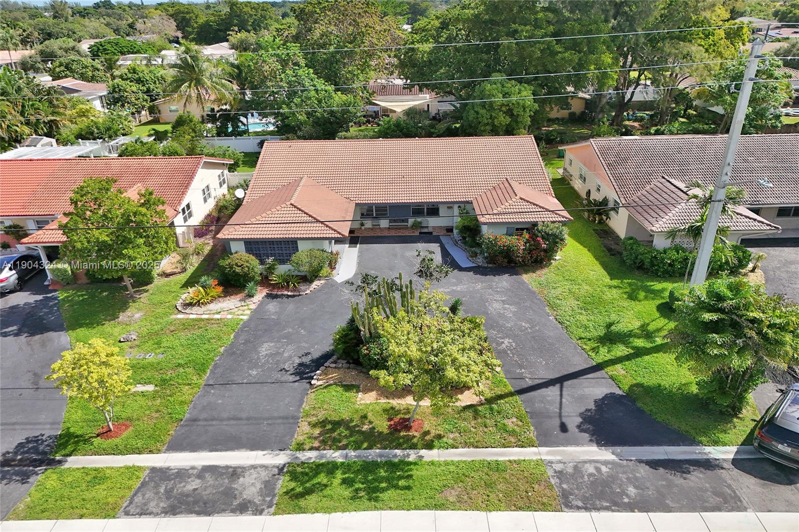 See details / 3956 sq. ft. $ 2025-10-28 0 Photo