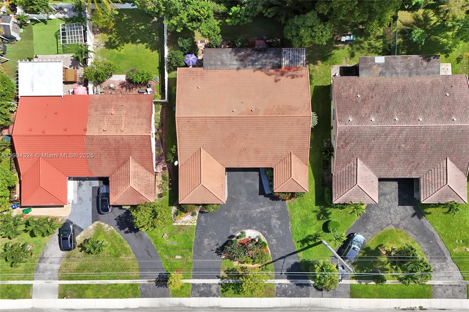 See details / 3956 sq. ft. $ 2025-10-28 0 Photo