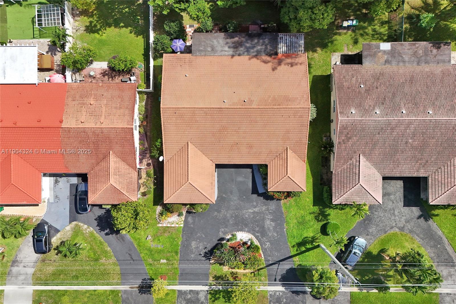 See details / 3956 sq. ft. $ 2025-10-28 0 Photo