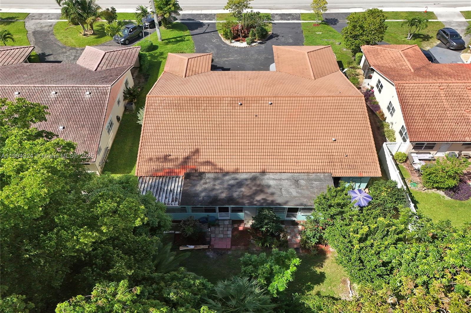 See details / 3956 sq. ft. $ 2025-10-28 0 Photo