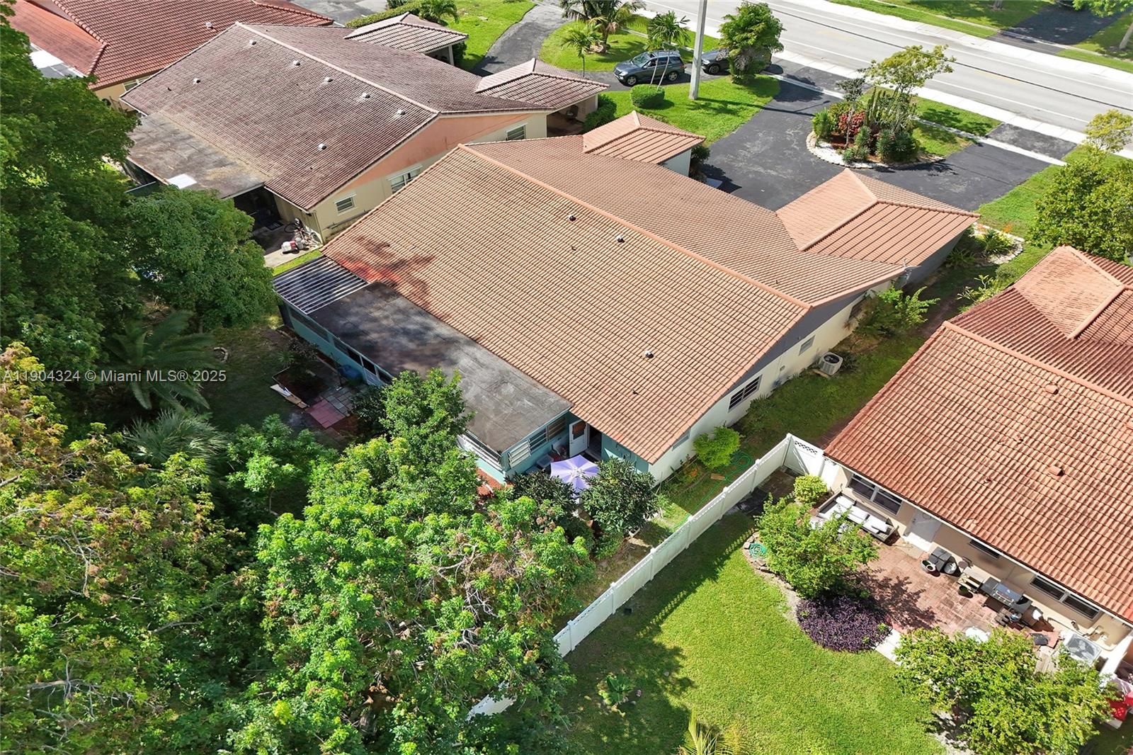 See details / 3956 sq. ft. $ 2025-10-28 0 Photo