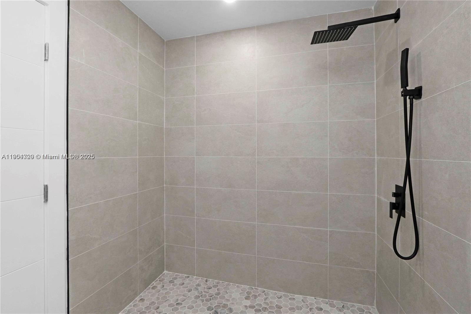 Ver detalles   /   sq. ft. $ 2025-10-28 0 foto