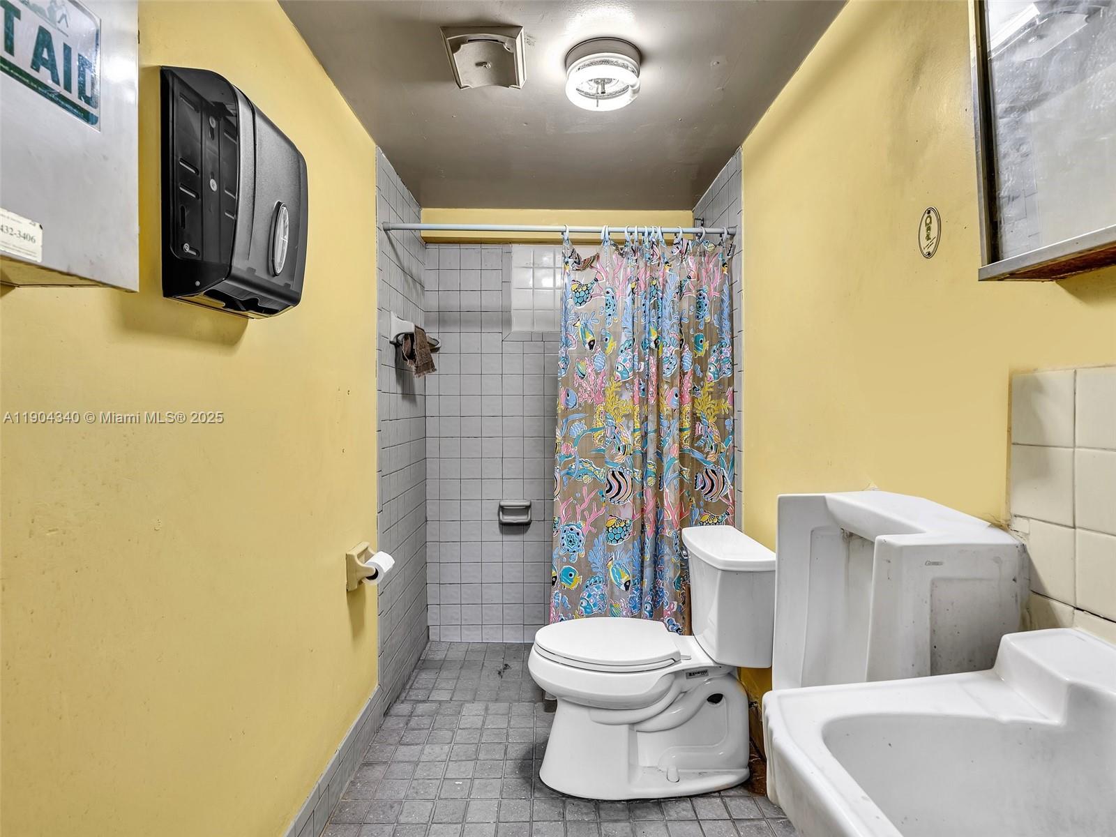   /   sq. ft. $ 2025-10-28 0 Photo