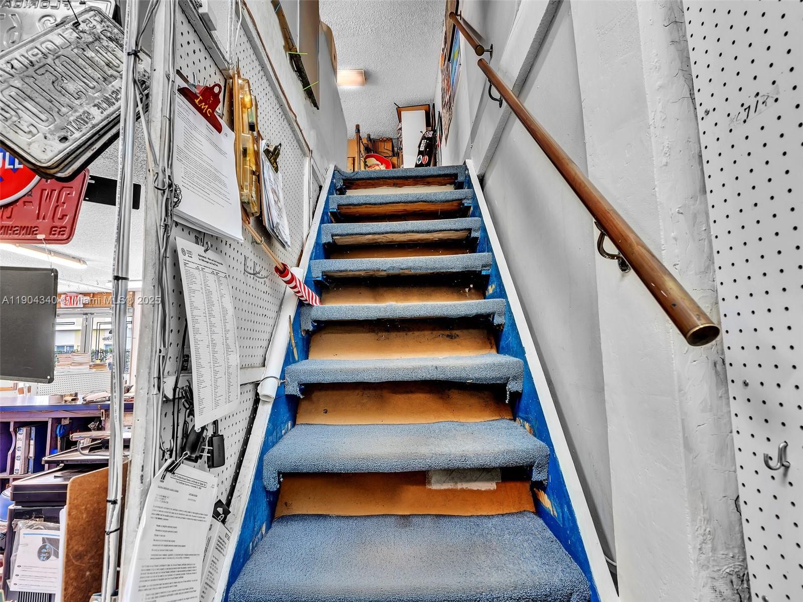   /   sq. ft. $ 2025-10-28 0 Photo