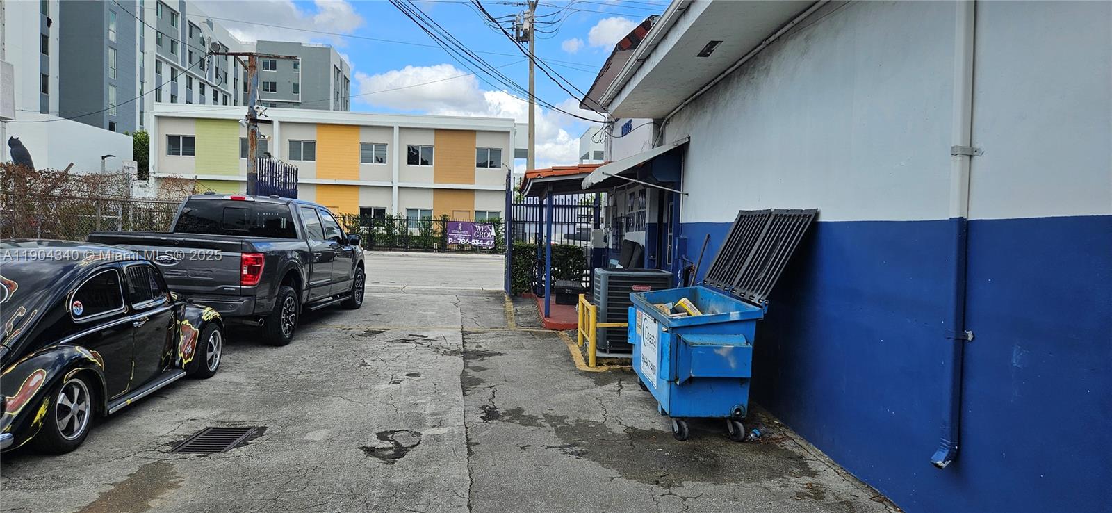 Подробнее   /   кв.футов $ 2025-10-28 0 Фото