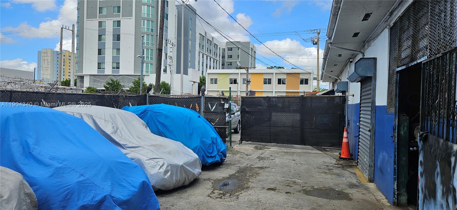 Подробнее   /   кв.футов $ 2025-10-28 0 Фото