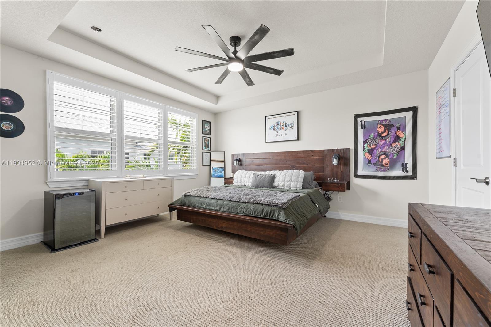 Ver detalles 1030 3 / 3 1421 sq. ft. $ 2025-10-28 0 foto