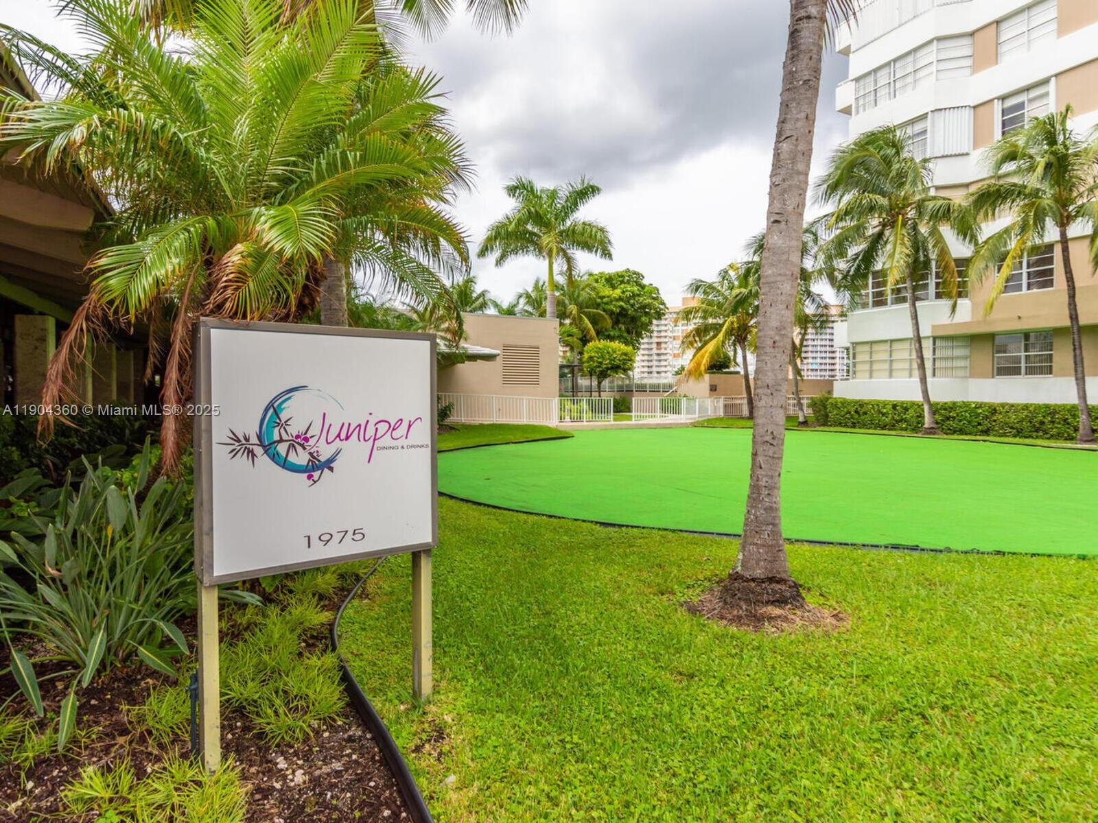 2M 1 / 2 870 sq. ft. $ 2025-10-28 0 Photo