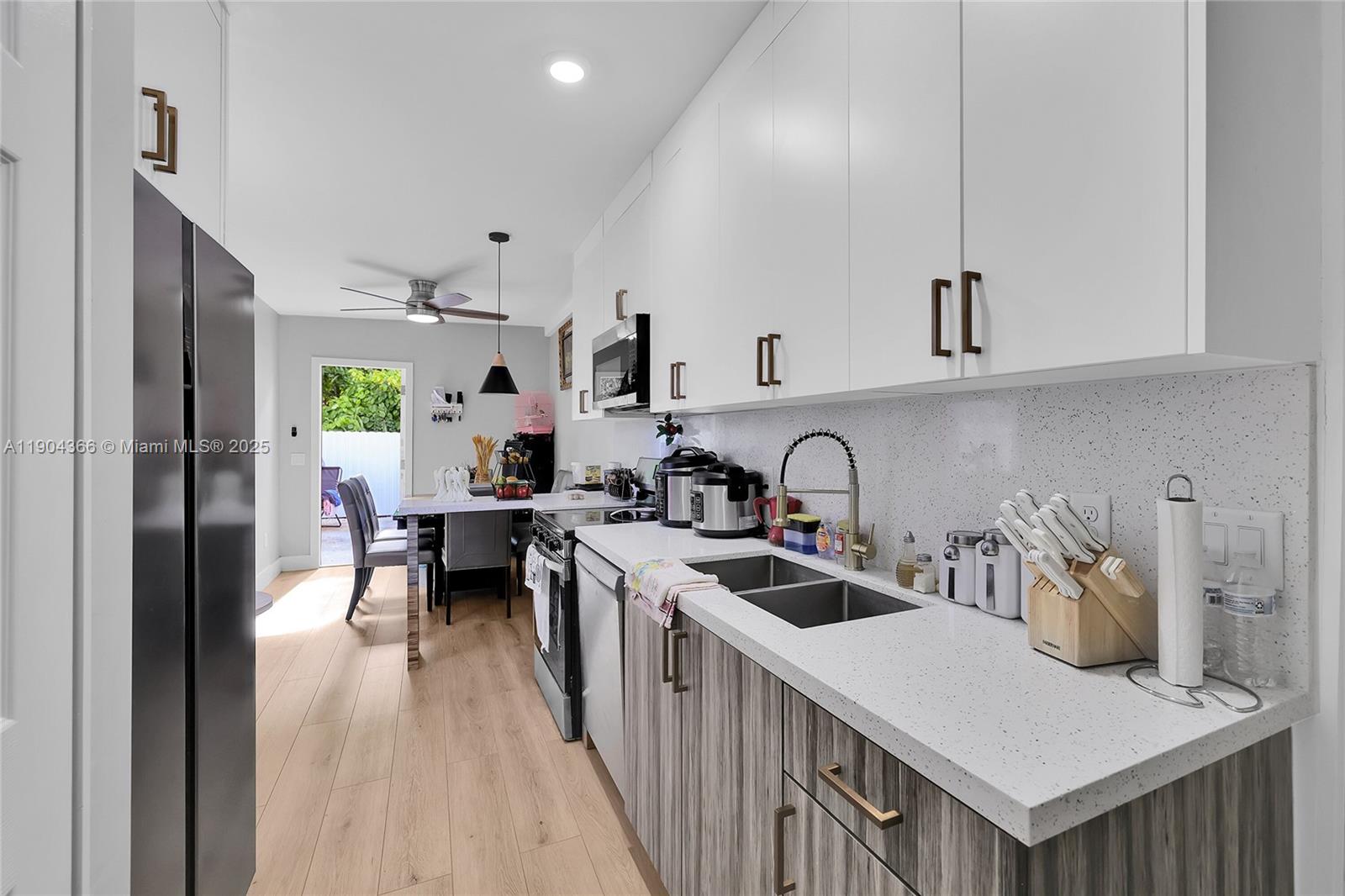 Подробнее   /  1575 кв.футов $ 2025-10-28 0 Фото