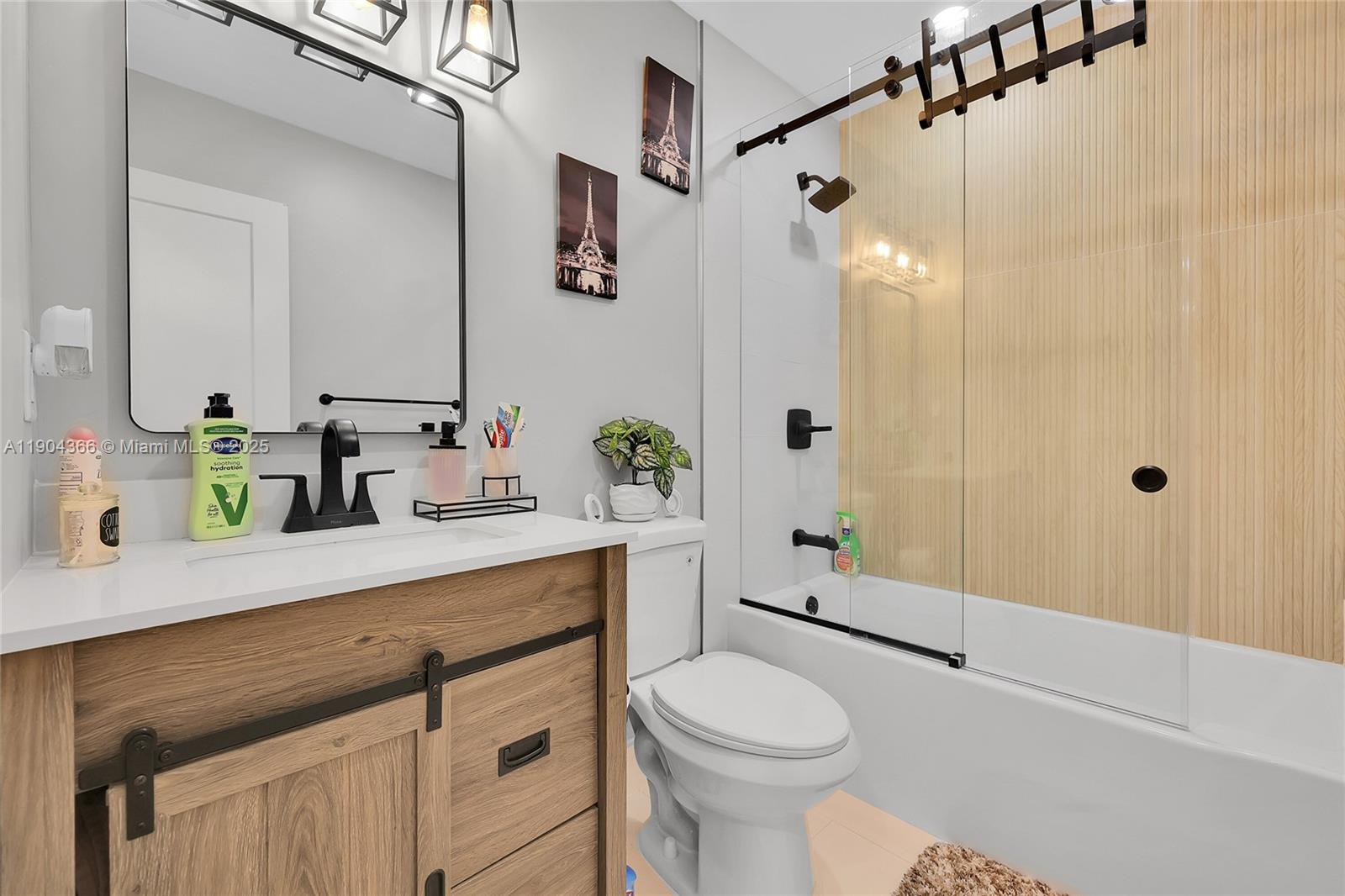 Подробнее   /  1575 кв.футов $ 2025-10-28 0 Фото