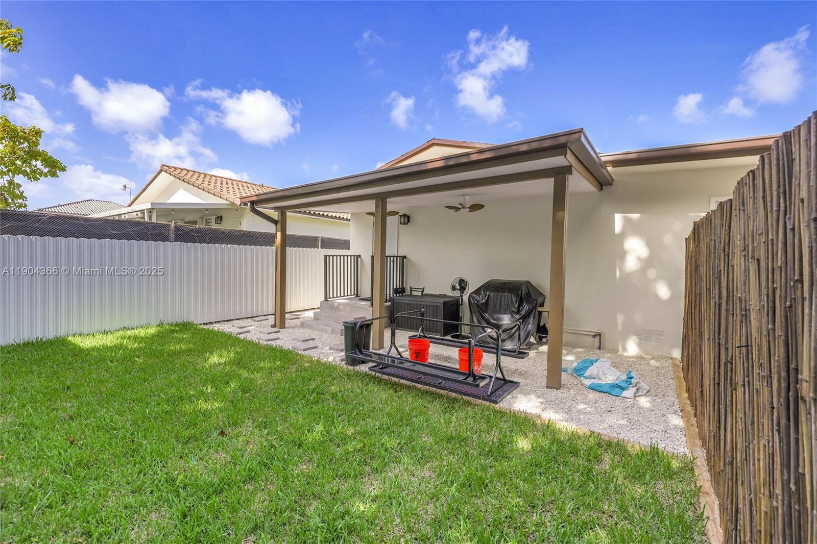 Подробнее   /  1575 кв.футов $ 2025-10-28 0 Фото