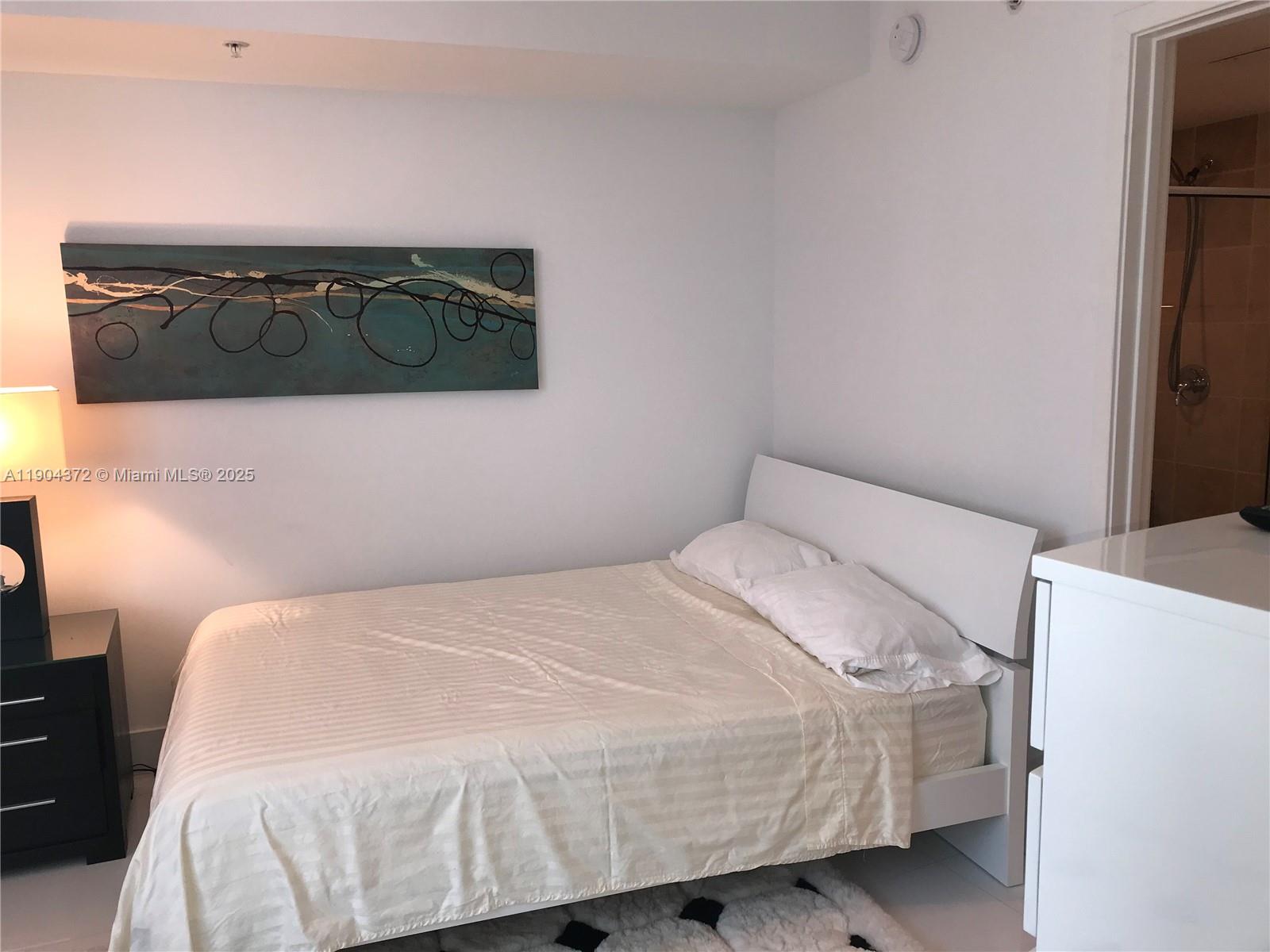 Ver detalles 5104 2 / 4 1643 sq. ft. $ 2025-10-28 0 foto