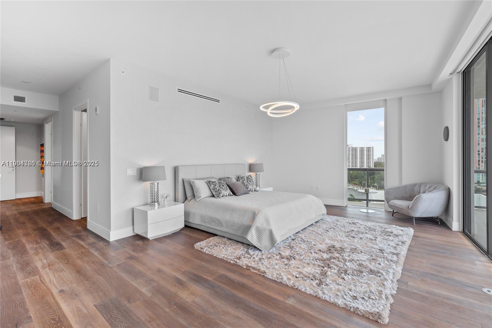 Photo of 3300 188th St #818, Aventura, Florida, 33180 -