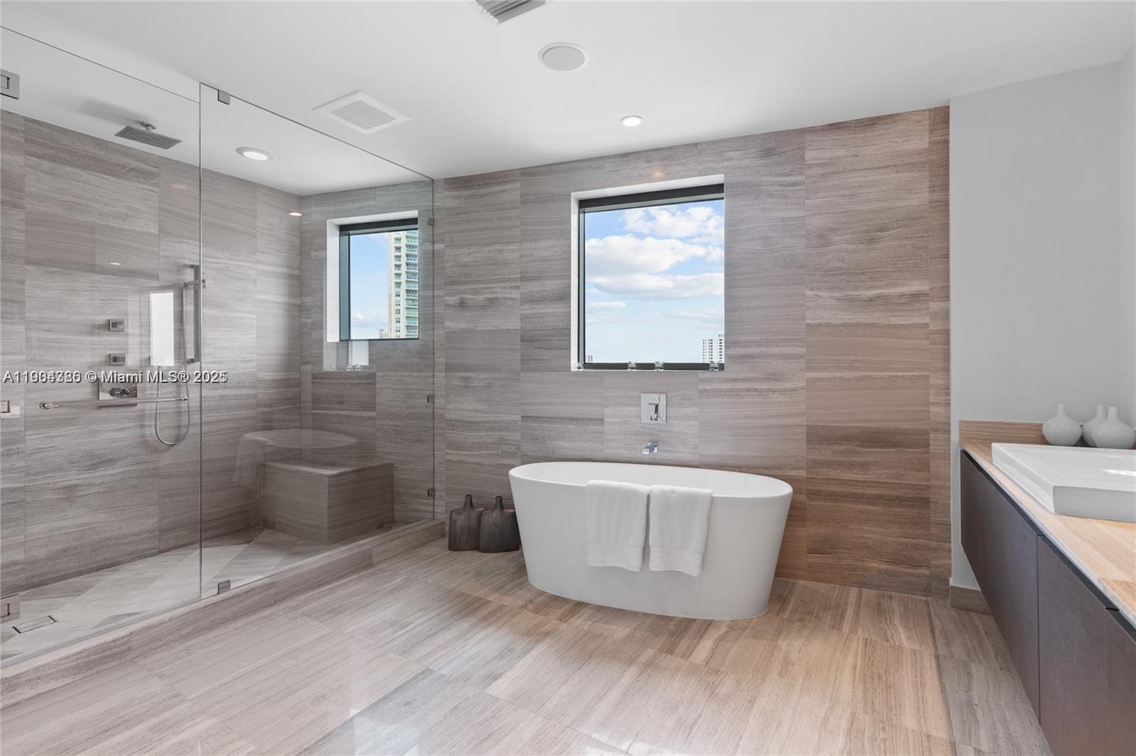 Photo of 3300 188th St #818, Aventura, Florida, 33180 -