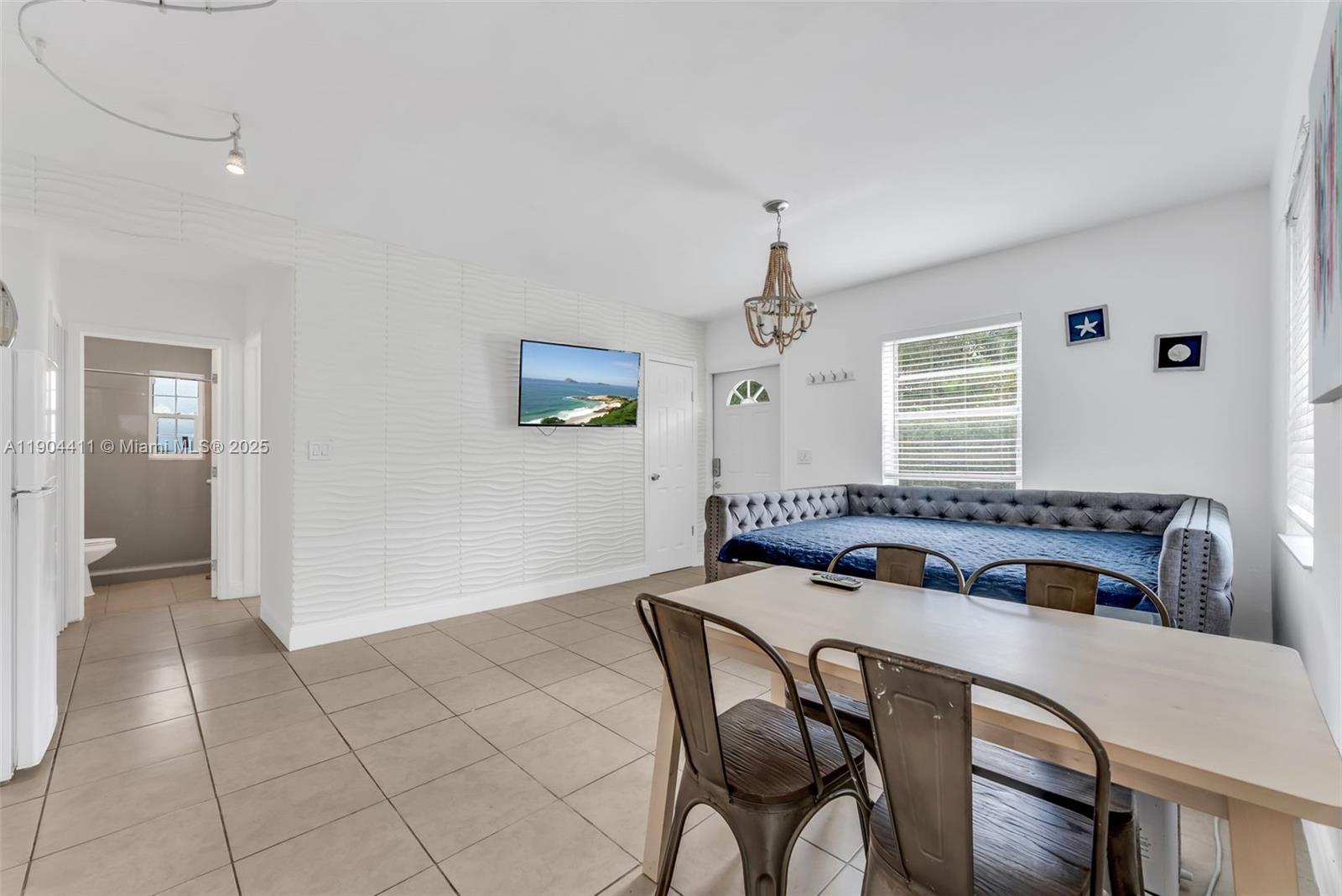 See details / 1260 sq. ft. $ 2025-10-28 0 Photo