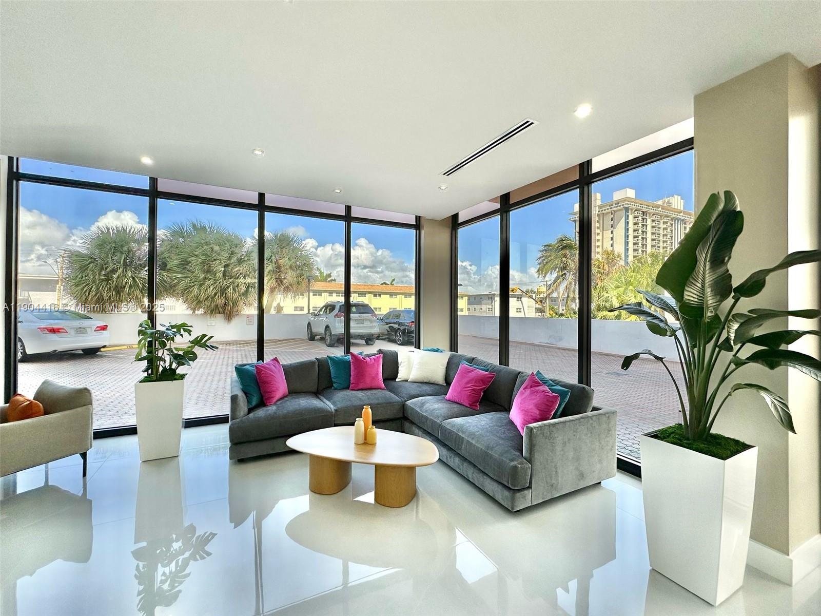 Photo of 2401 Ocean Dr  #707, Hollywood, Florida, 33019 -