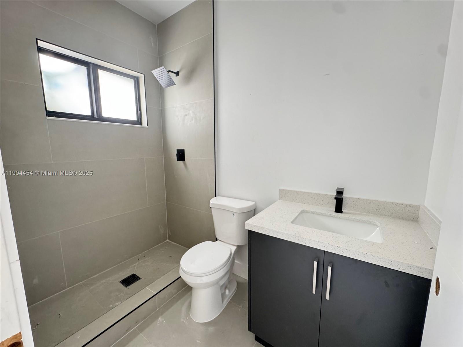 Ver detalles   /  2600 sq. ft. $ 2025-10-29 0 foto