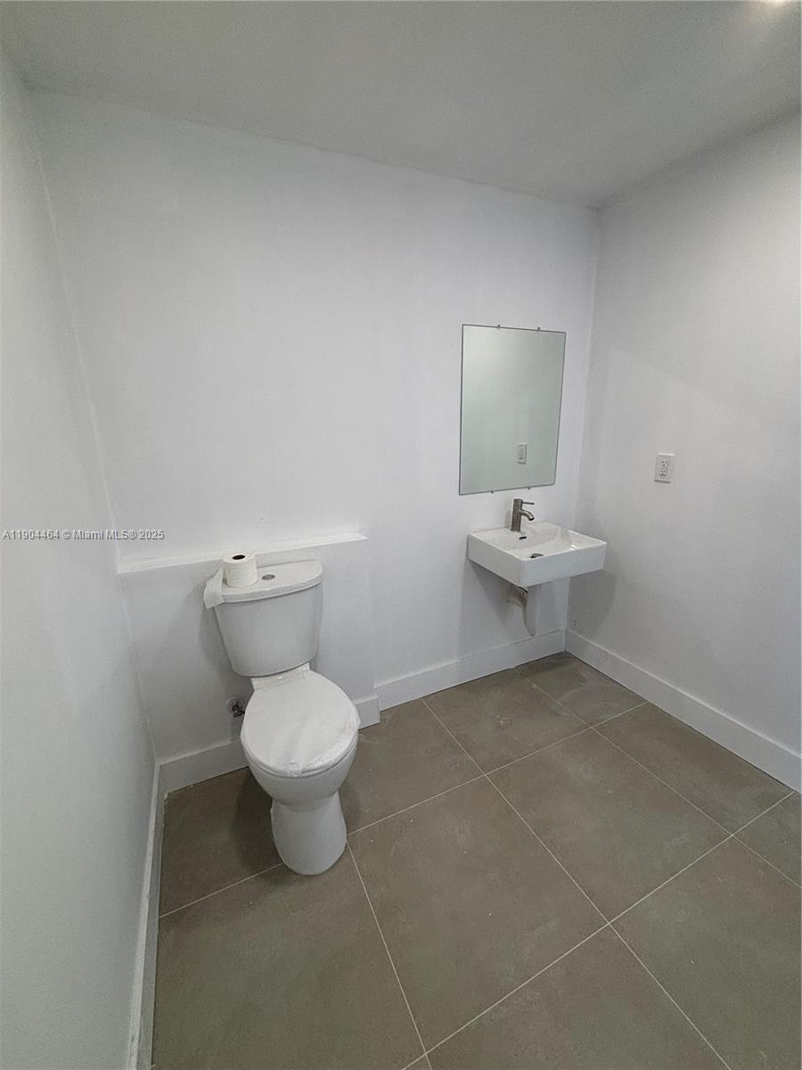 See details 6  /   sq. ft. $ 2025-10-29 0 Photo