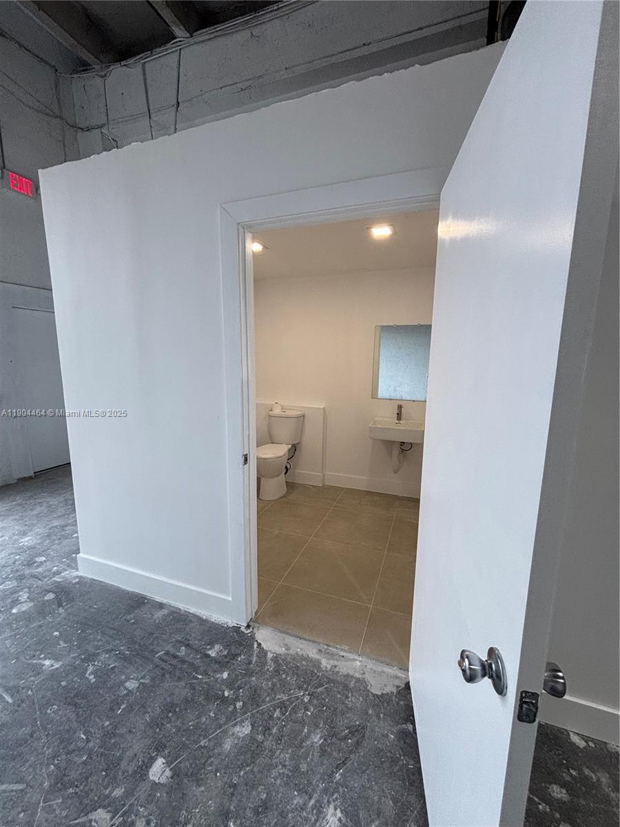 See details 6  /   sq. ft. $ 2025-10-29 0 Photo