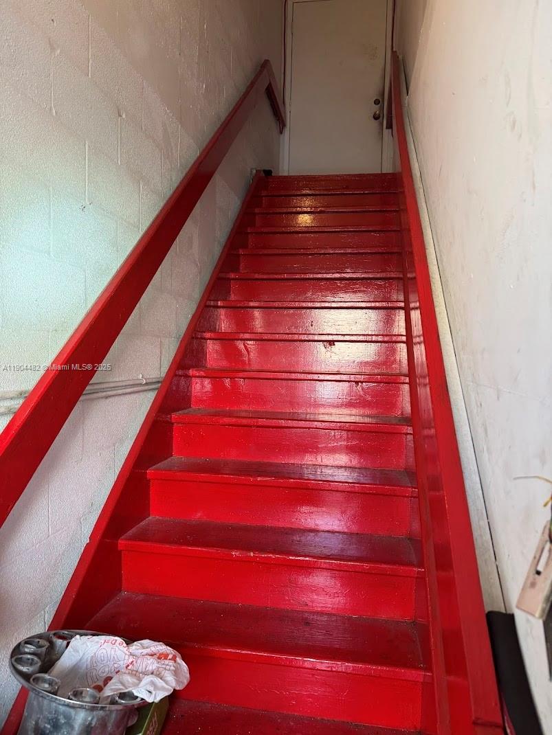 See details 302  /   sq. ft. $ 2025-10-29 0 Photo