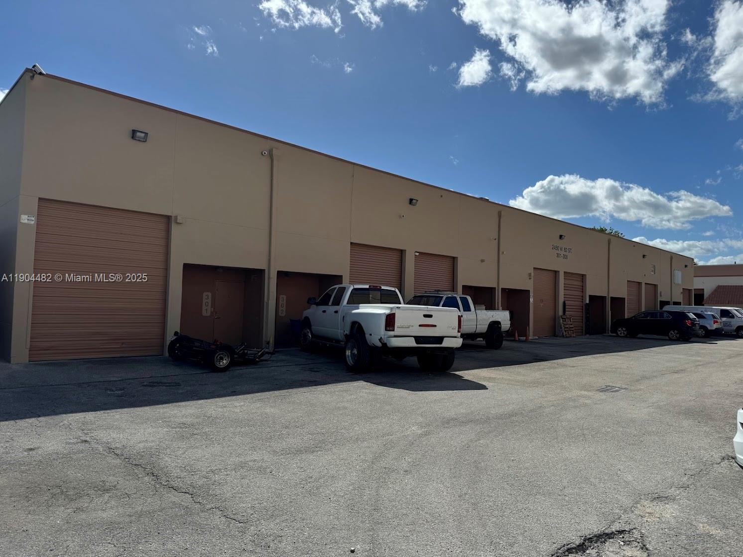 See details 302  /   sq. ft. $ 2025-10-29 0 Photo