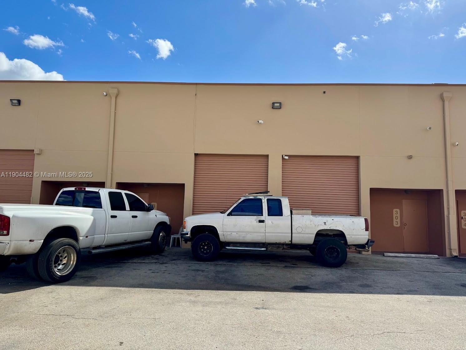 See details 302  /   sq. ft. $ 2025-10-29 0 Photo