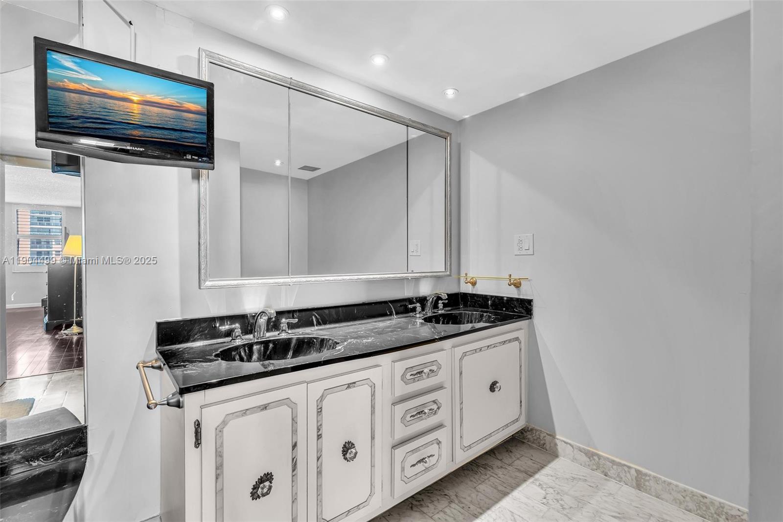 Photo of 1920 Ocean Dr  #8D, Hallandale Beach, Florida, 33009 - 