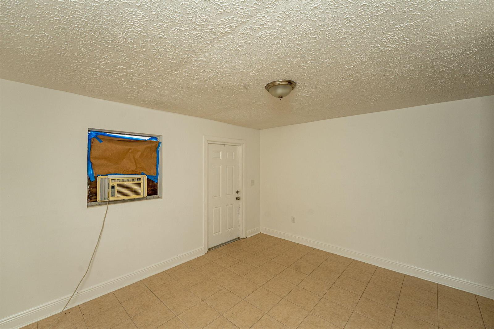   / 2 1152 sq. ft. $ 2026-03-25 0 foto