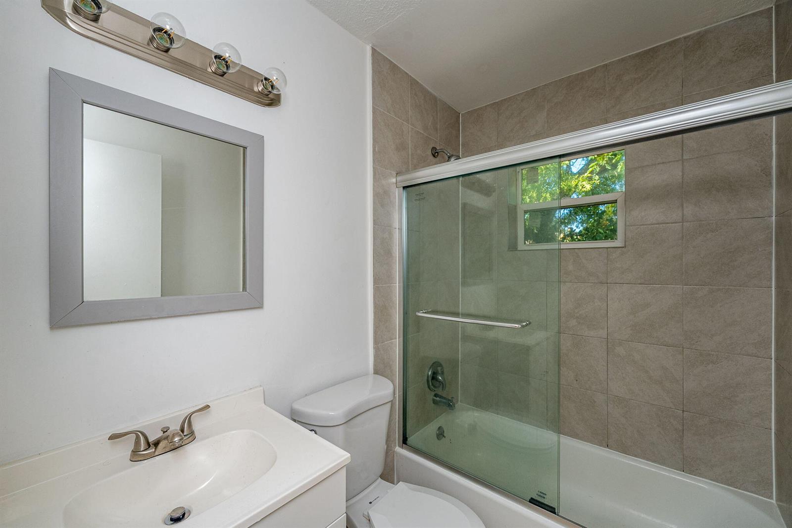   / 2 1152 sq. ft. $ 2026-03-25 0 foto