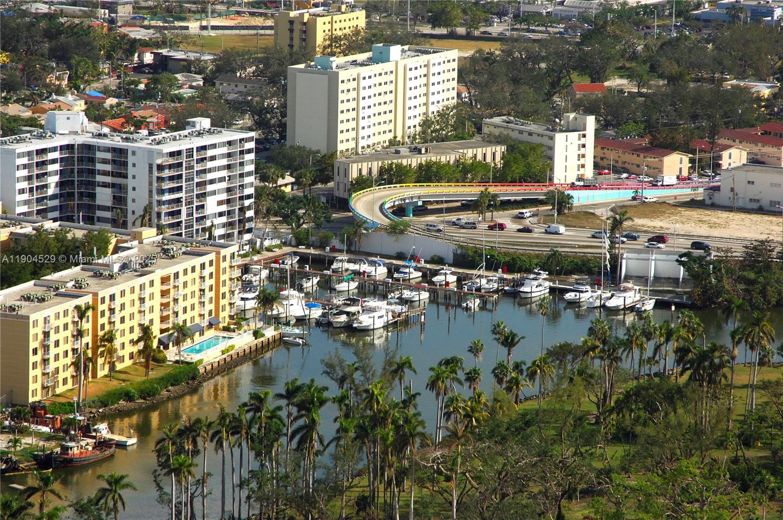 Подробнее   /   кв.футов $ 2025-10-29 0 Фото