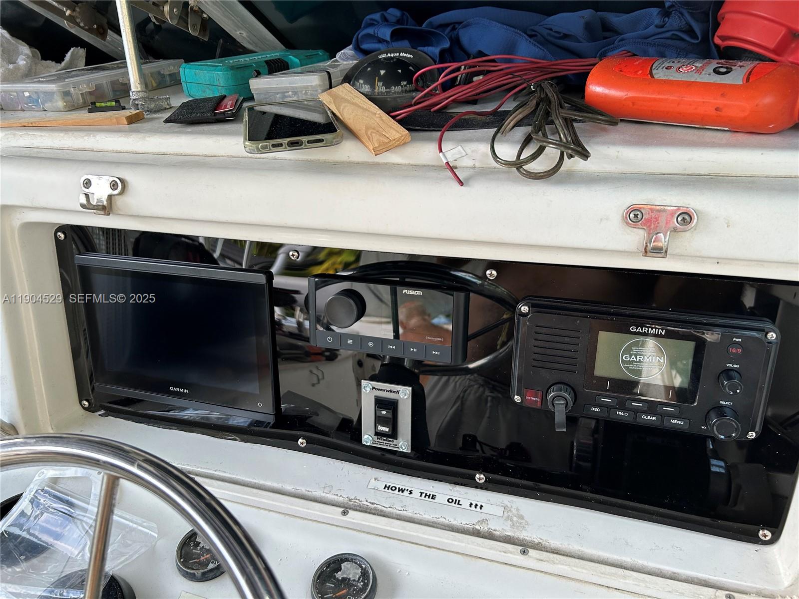   /   кв.футов $ 2025-12-13 0 Фото