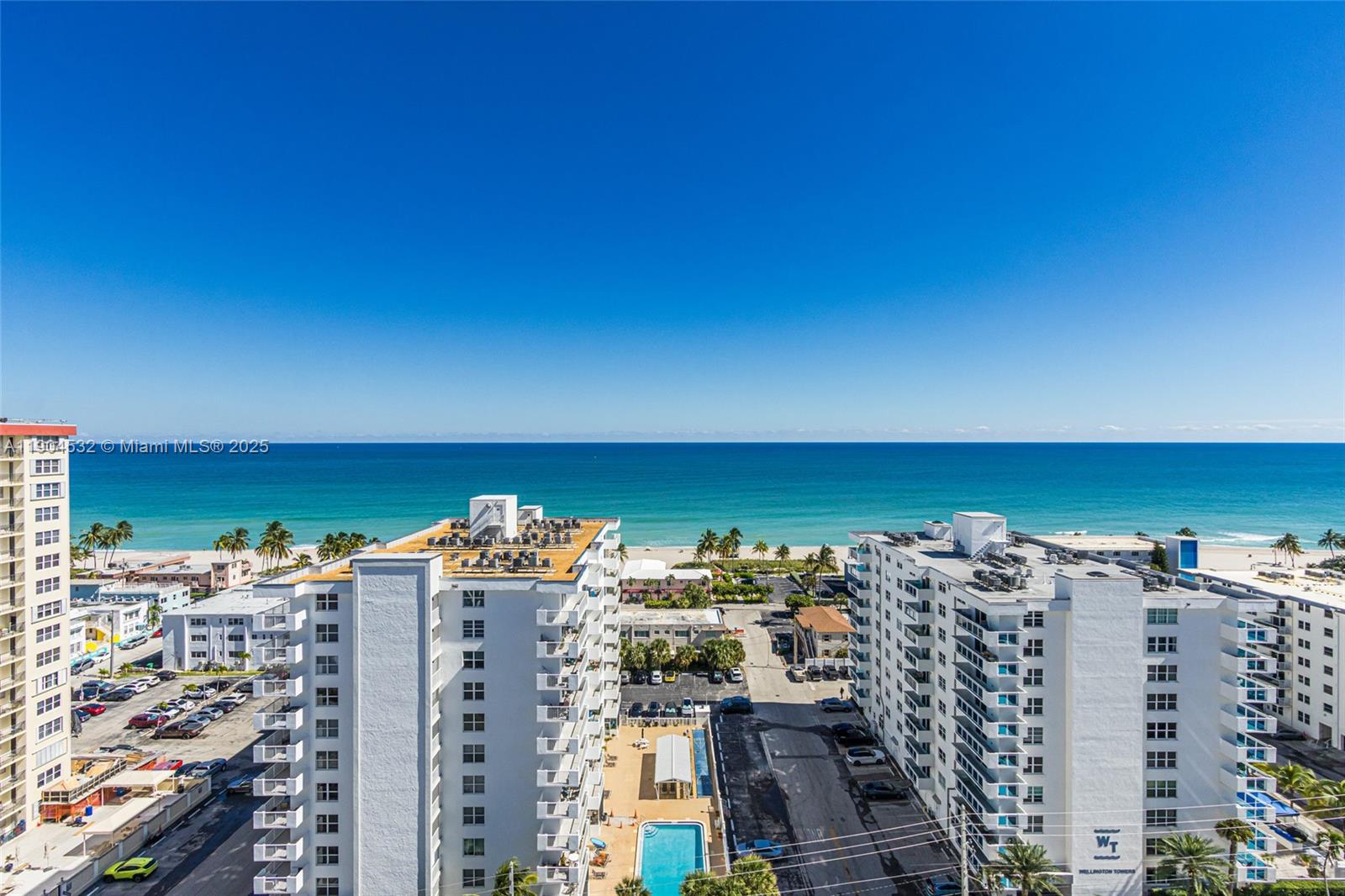 Photo of 1410 Ocean Dr  #1702, Hollywood, Florida, 33019 - 