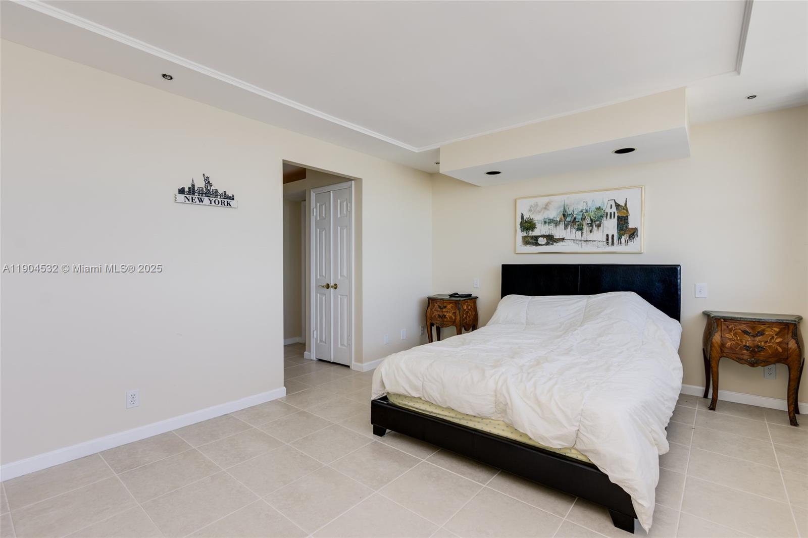 Photo of 1410 Ocean Dr  #1702, Hollywood, Florida, 33019 - 