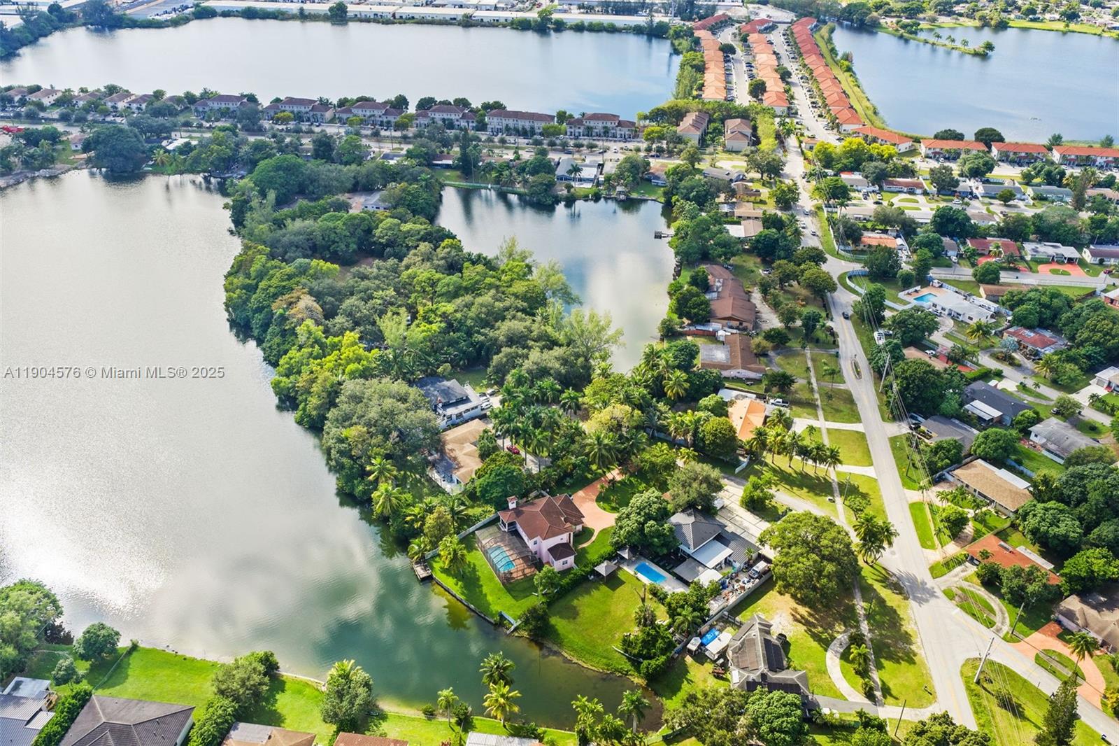   /   sq. ft. $ 2025-10-29 0 Photo