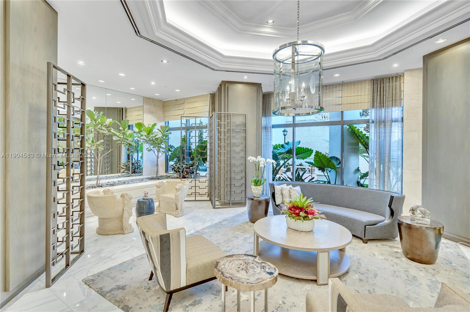 See details 806 4 / 5 4050 sq. ft. $ 2025-10-29 0 Photo