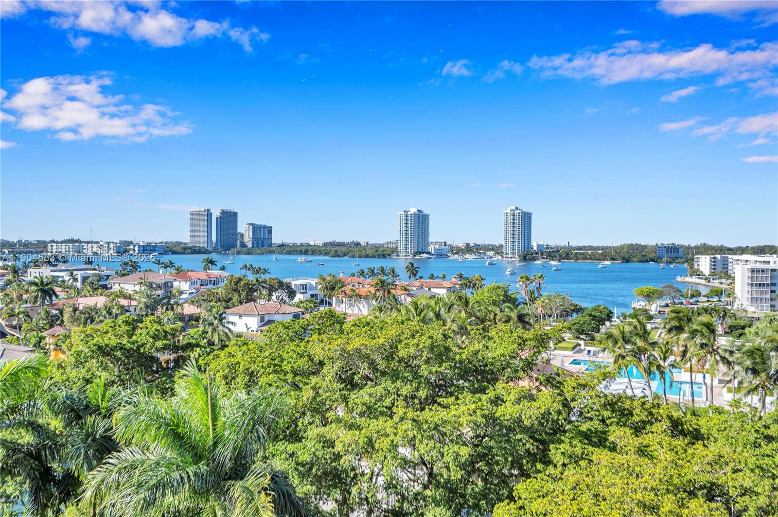 See details 806 4 / 5 4050 sq. ft. $ 2025-10-29 0 Photo