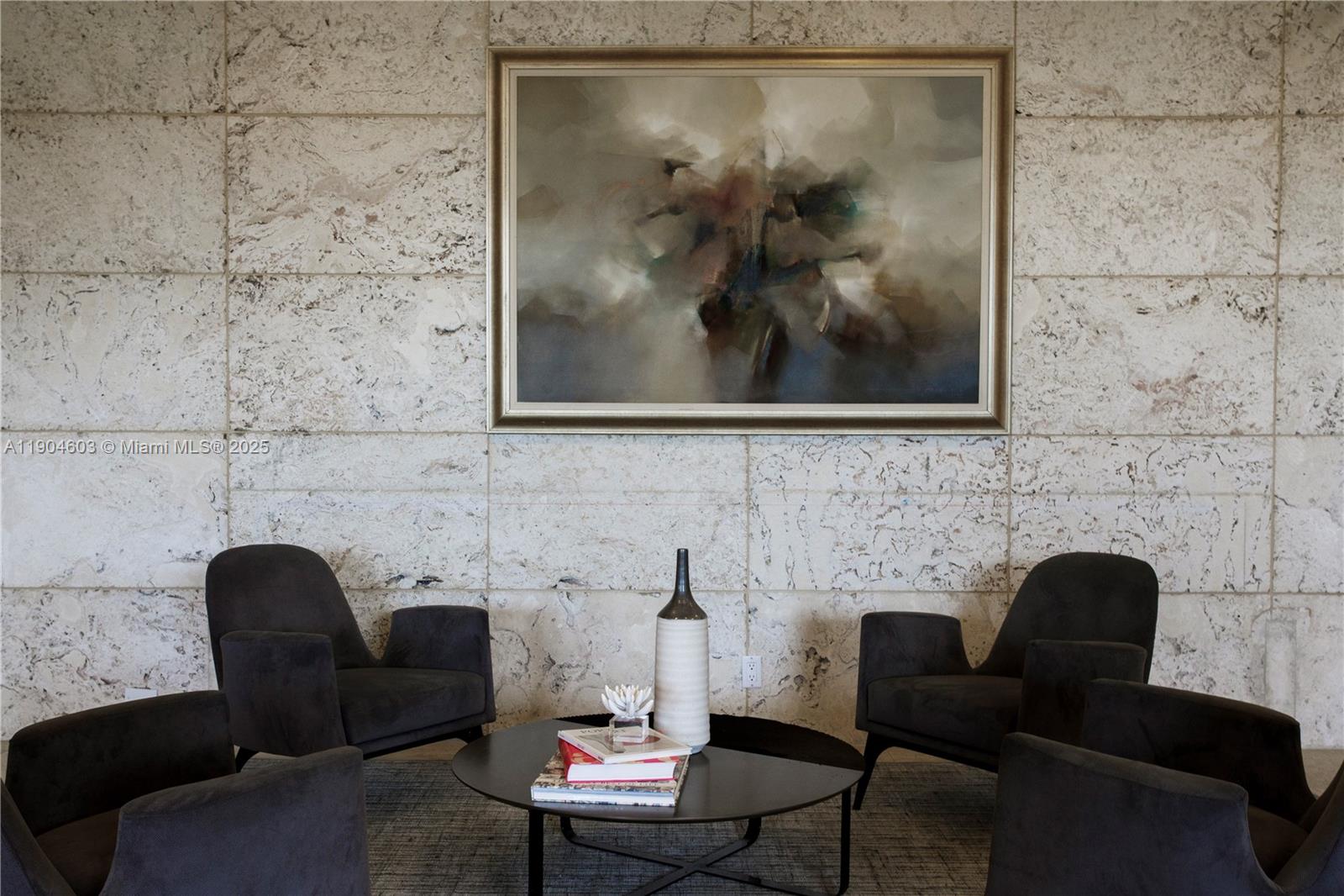 See details 812 2 / 2 1350 sq. ft. $ 2025-10-29 0 Photo