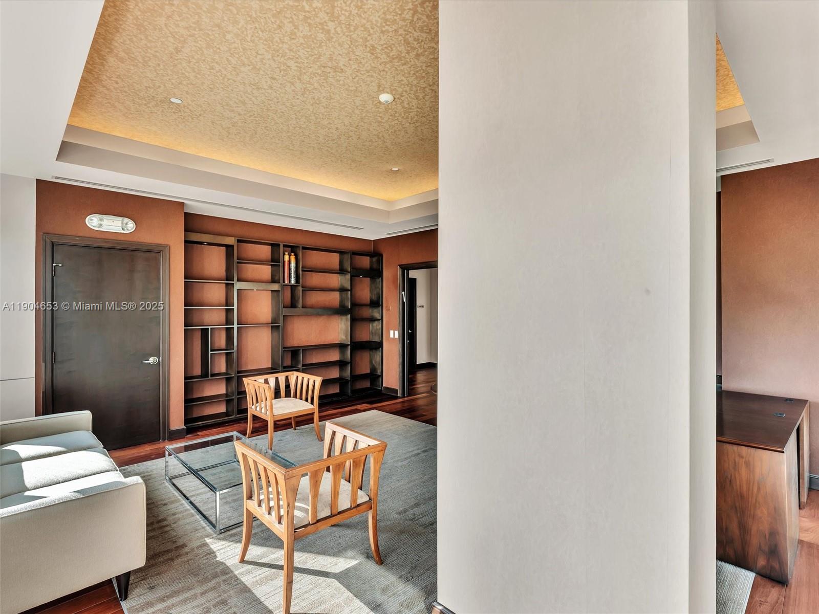 Ver detalles 207  /   sq. ft. $ 2025-10-29 0 foto