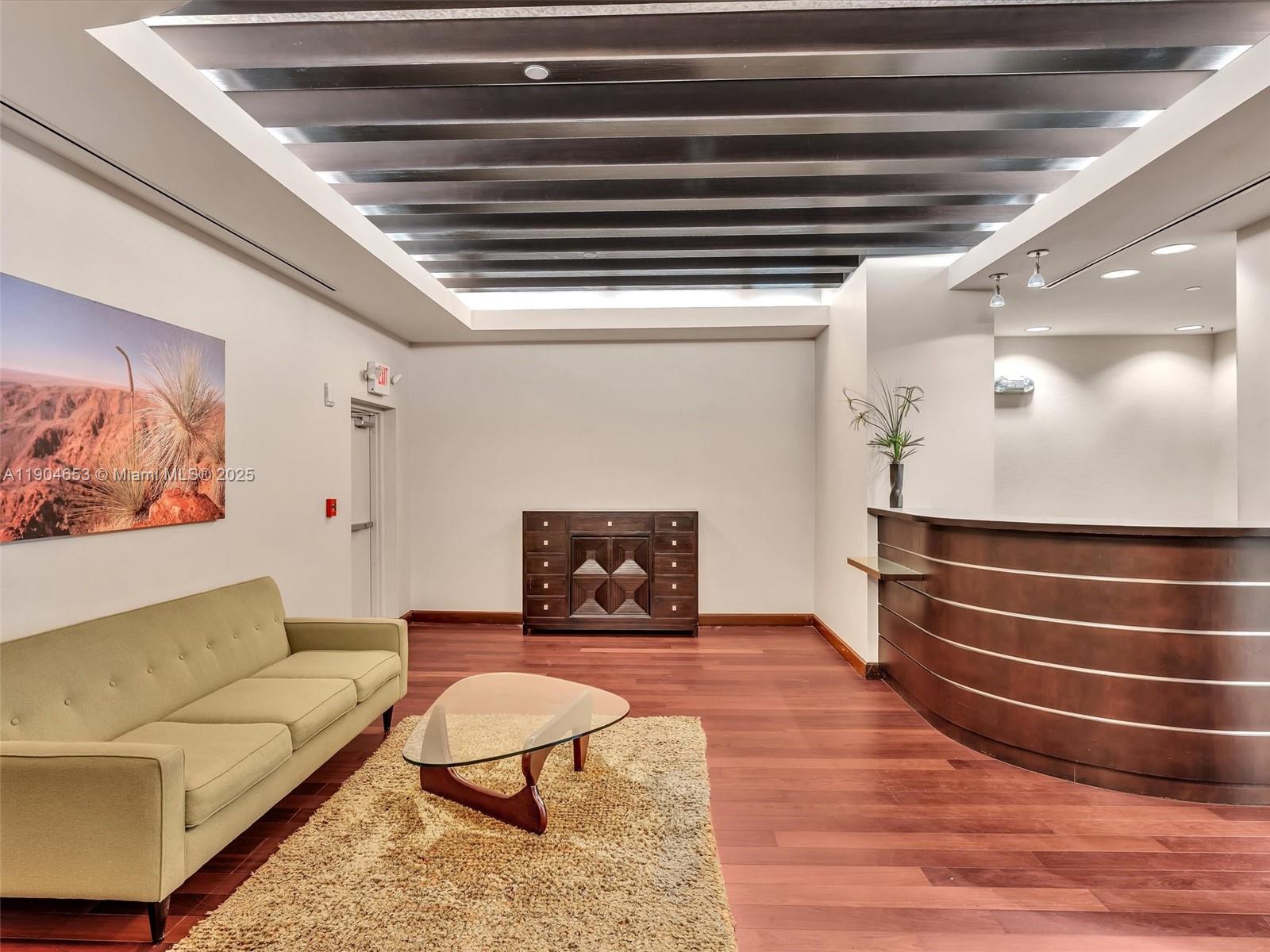 Ver detalles 207  /   sq. ft. $ 2025-10-29 0 foto