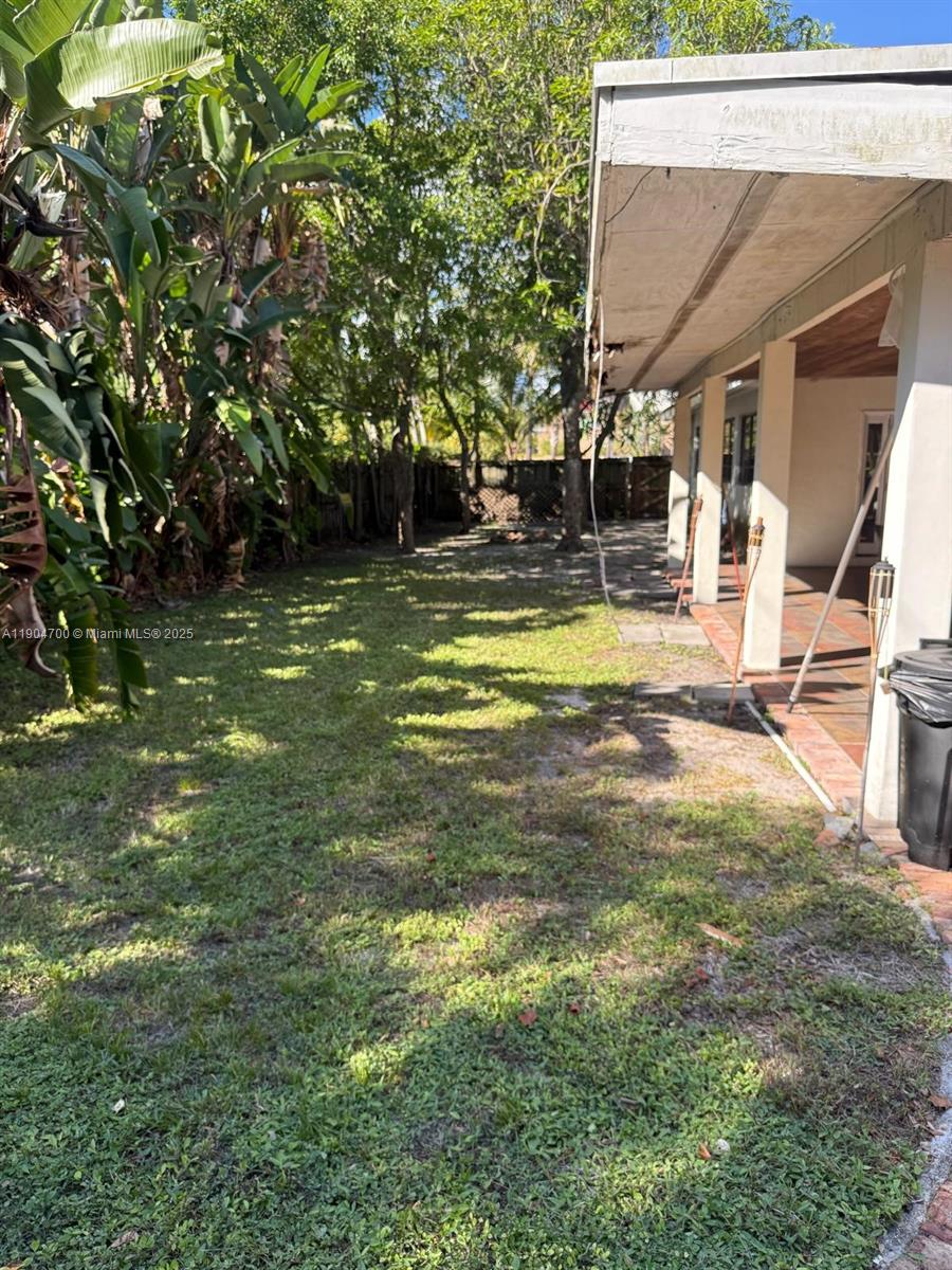 See details 5600 3 / 2 2038 sq. ft. $ 2025-10-29 0 Photo